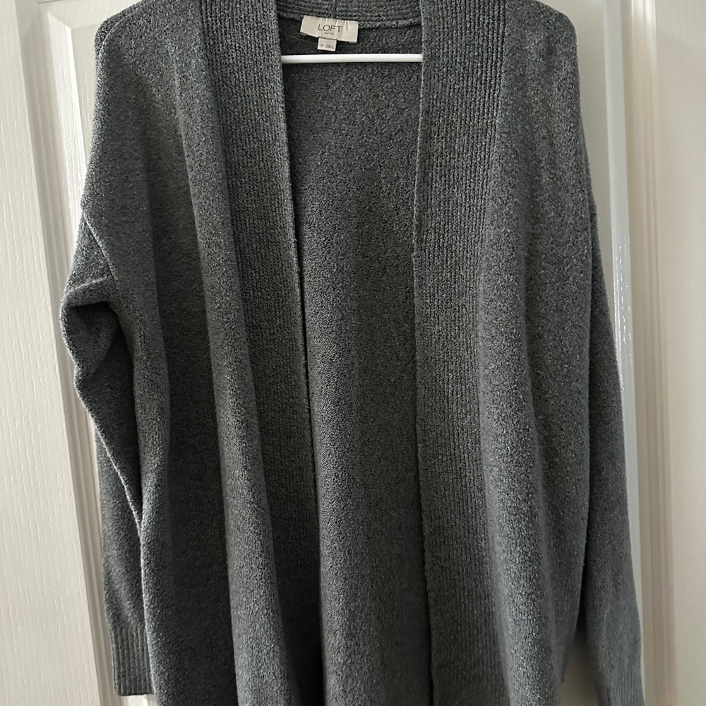Grey cardigan